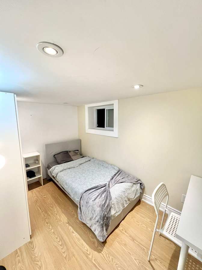 EKC Homestay Toronto's room