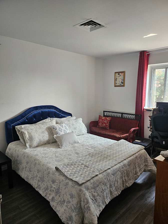 Photo of Regina Barbara's room