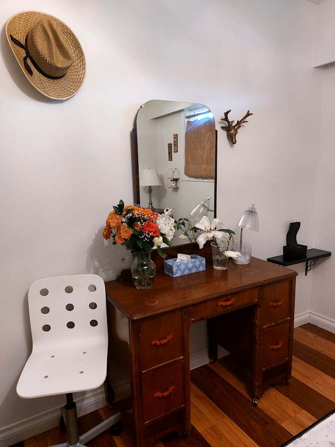 Gare and Debra  Dare's room