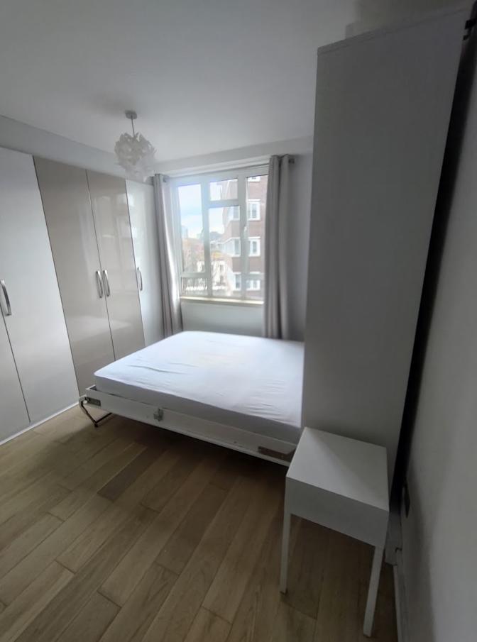 Photo of Ken Kanghsu Yu's room
