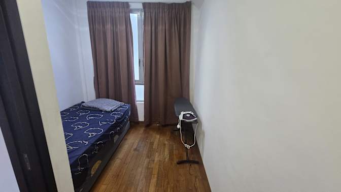 Photo of Capt. Akee's room