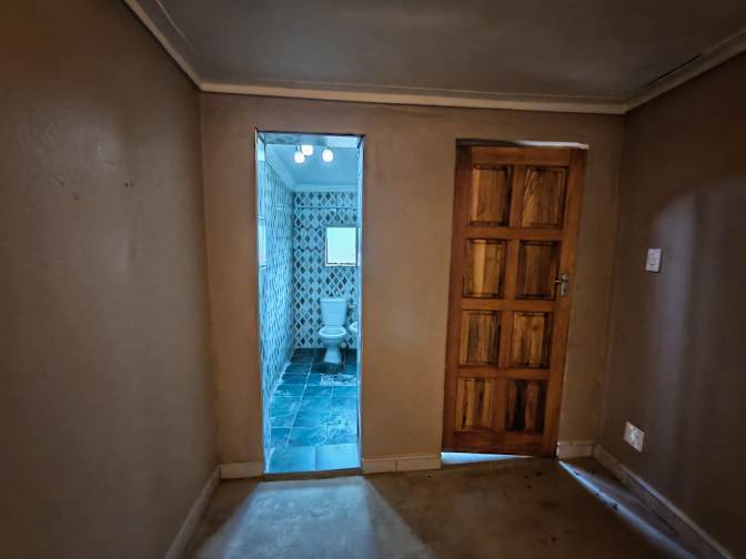 Photo of mbeki's home's room