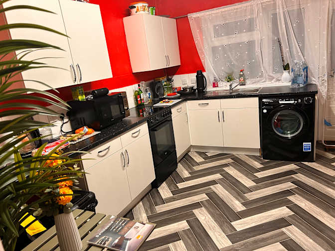 Photo of Lewis M's room