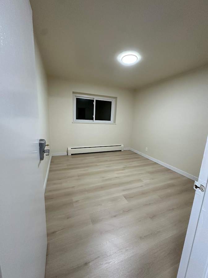 TARIK AHMET TUNA's room