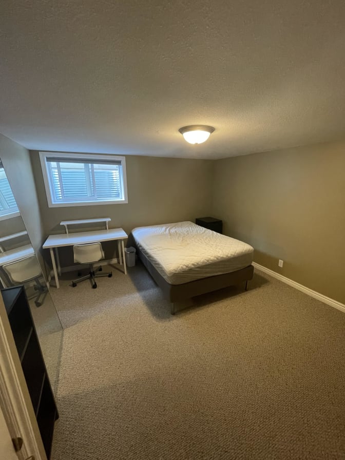 Photo of Dryden's room