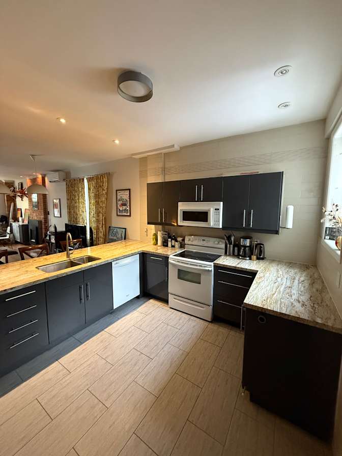 Photo of Chris Tomczak's room