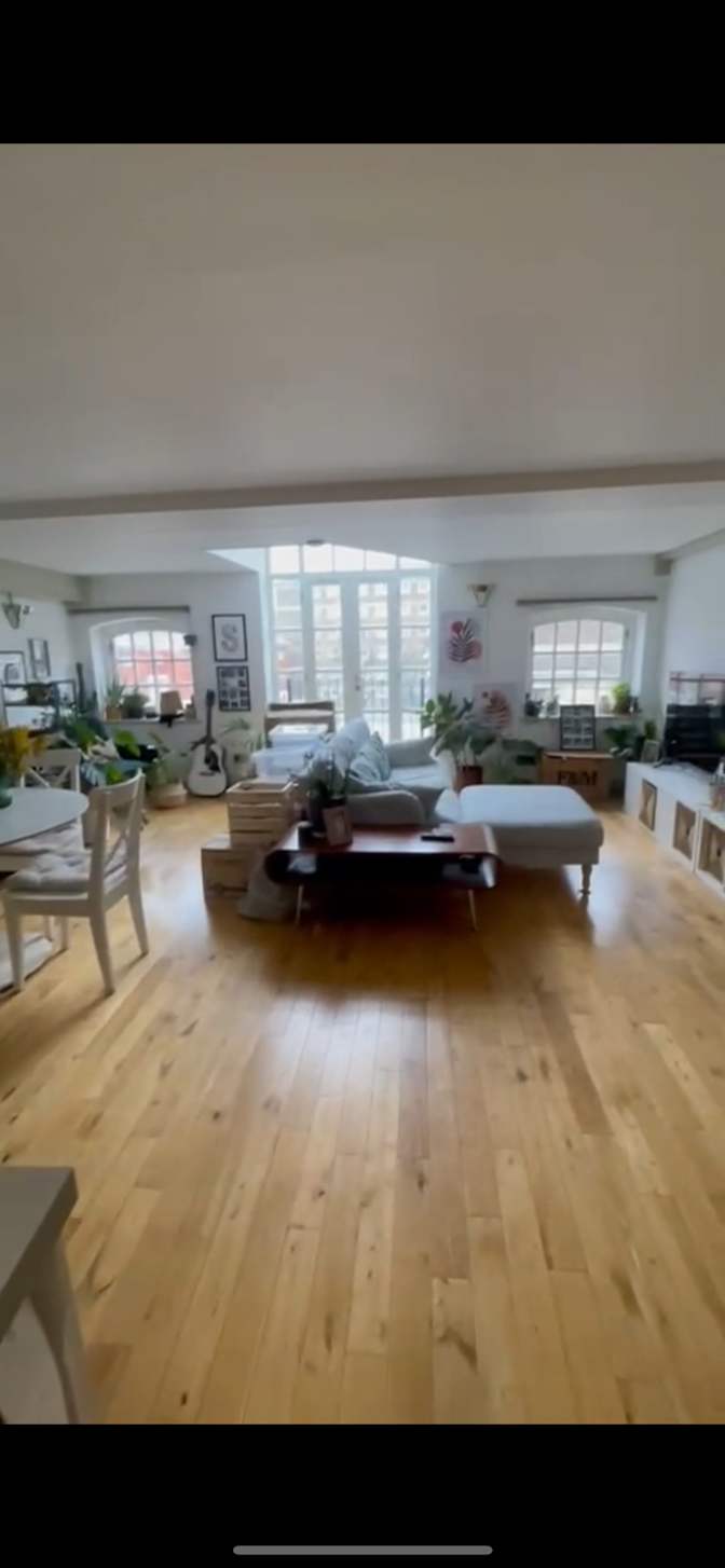 Photo of Dee's room