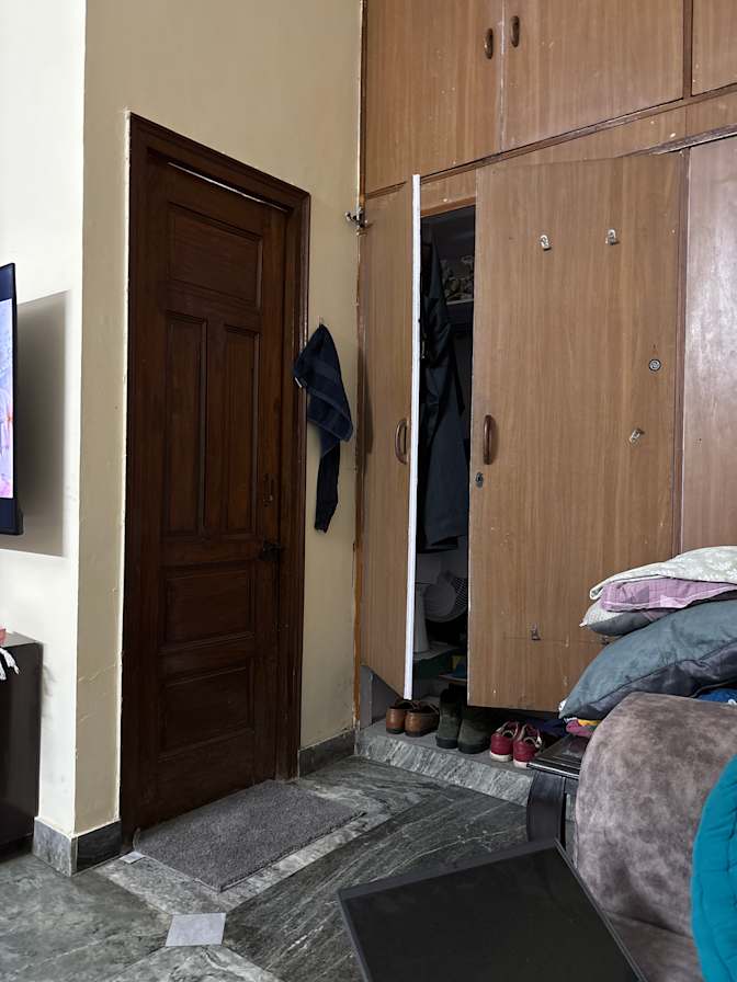 Photo of Meet's room