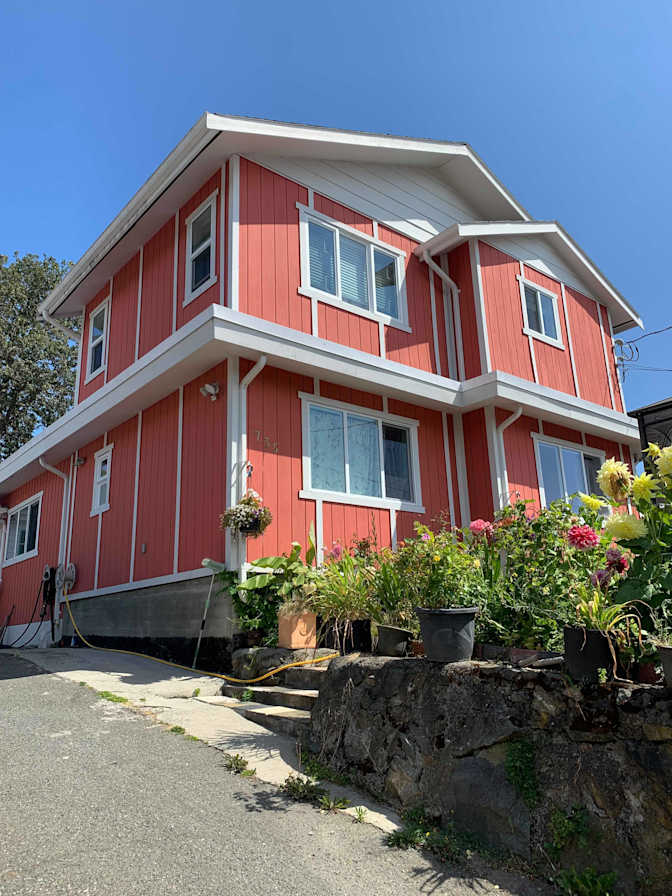 oscar desiderio's room