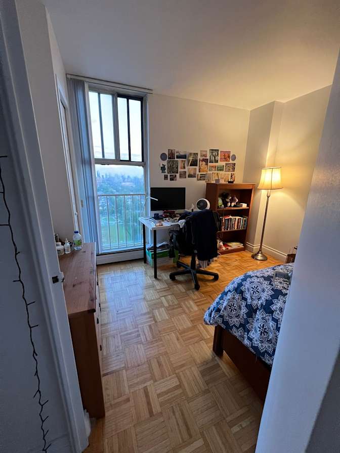 Oriana Sully Monaco's room