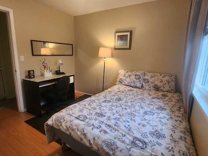 Photo of Sara's room