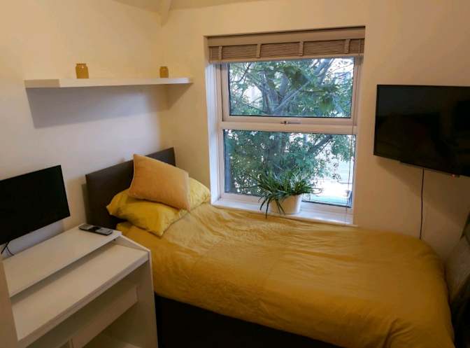 Photo of Simon's room