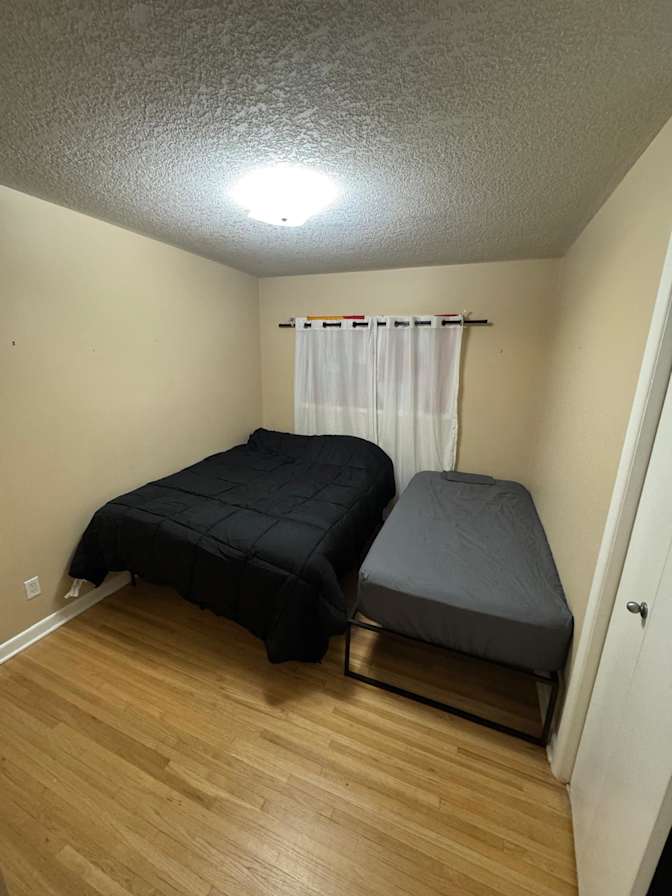 Alfredo's room