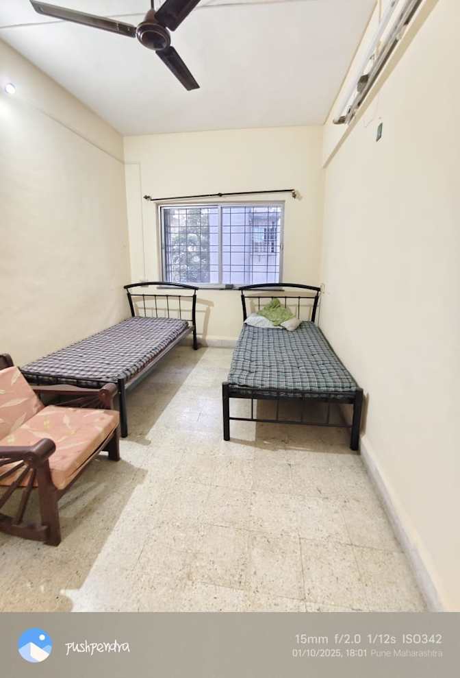 Photo of Royan Raj Laxman's room