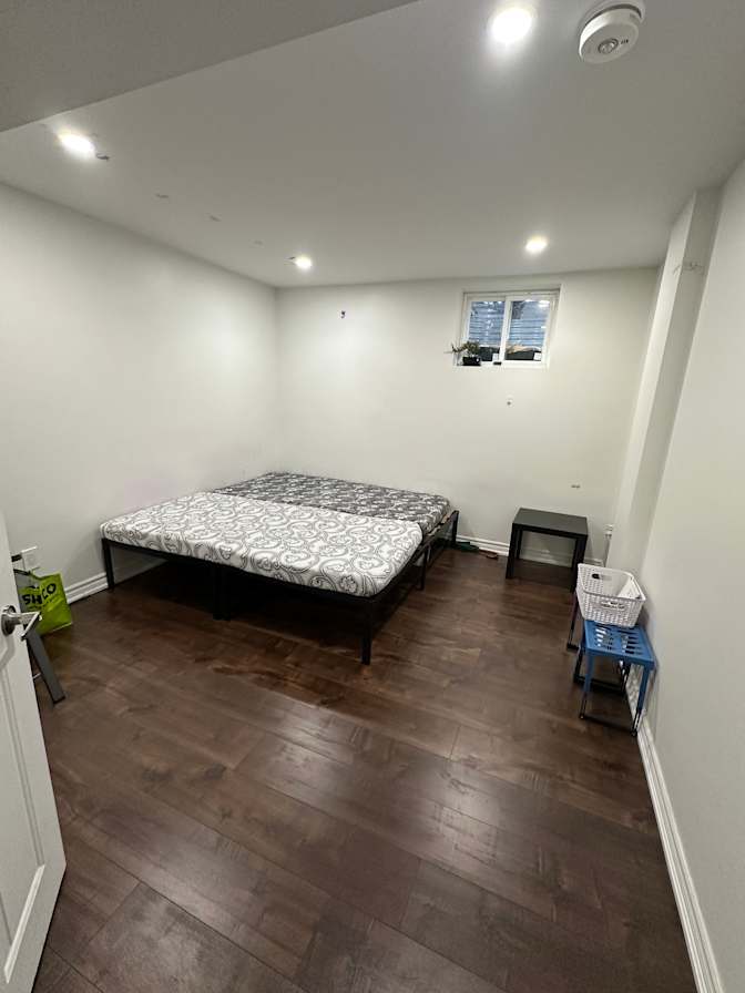 Leina Kumar Chaudhry's room