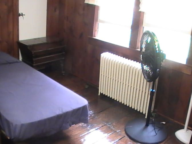Photo of Keshwani's room