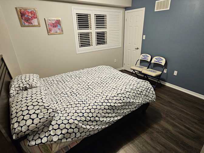 Photo of Guylain's room