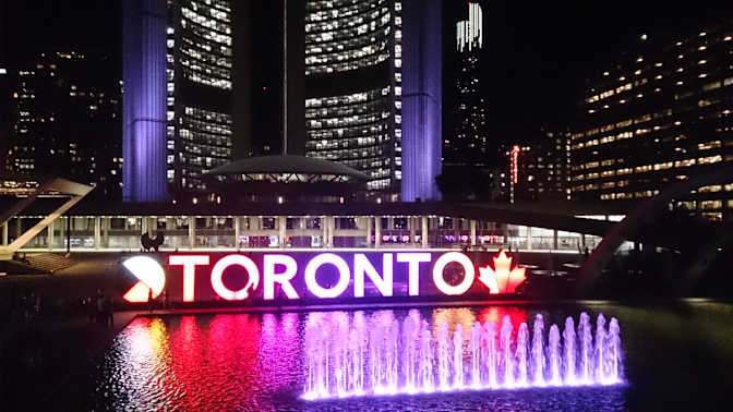 Nick, Master Bedroom, Downtown, Fashion District, Bathurst/King's room