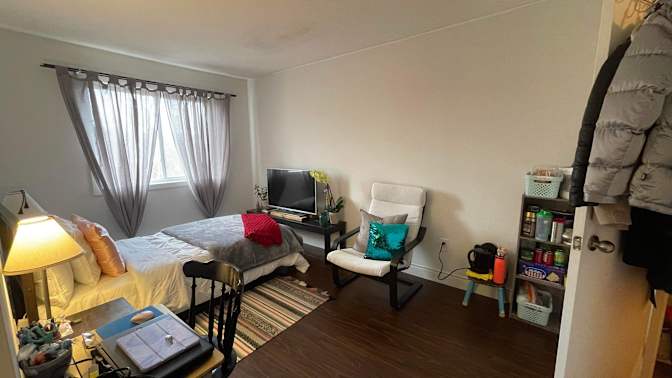 Jennifer castillo's room