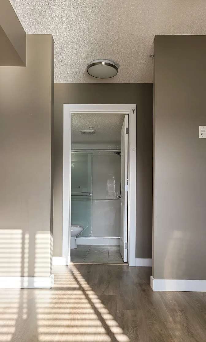 Quynh Huong Le's room