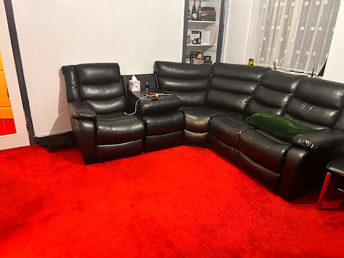 Photo of Lewis M's room