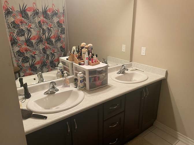 Photo of Elliott's room