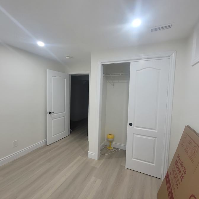 Ria Flor Oanes's room