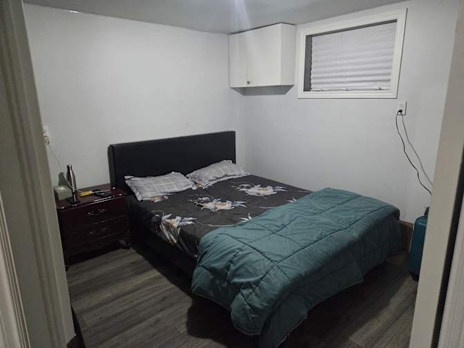 Amandeep Jakhu's room