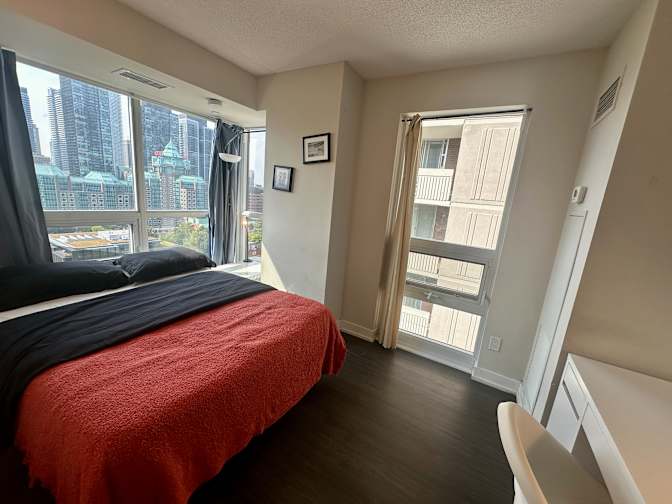 Harrington Toronto's room