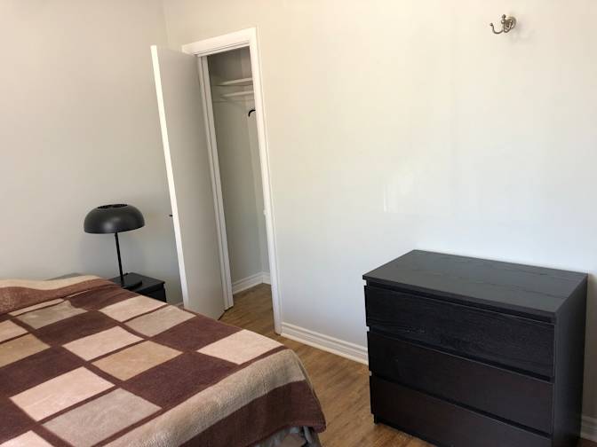 Photo of Moe's room