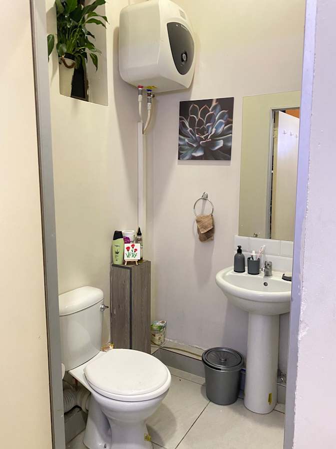 Photo of Salz's room