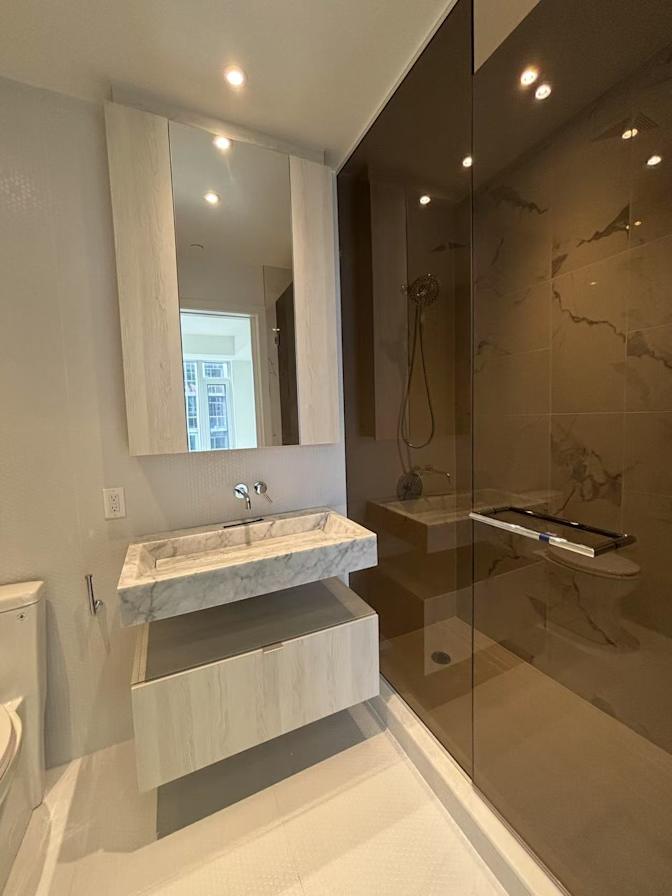 Photo of Vivian Wu's room