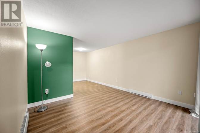 Photo of DAMON's room