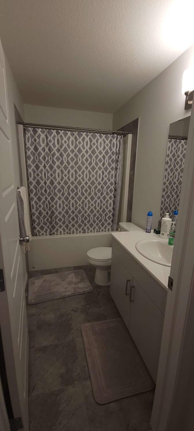 Tobi Jayesimi's room