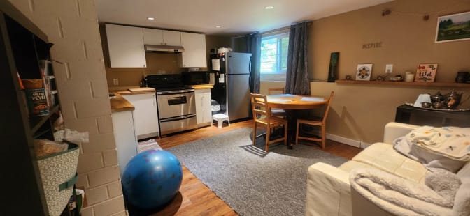 Photo of Brooks's room