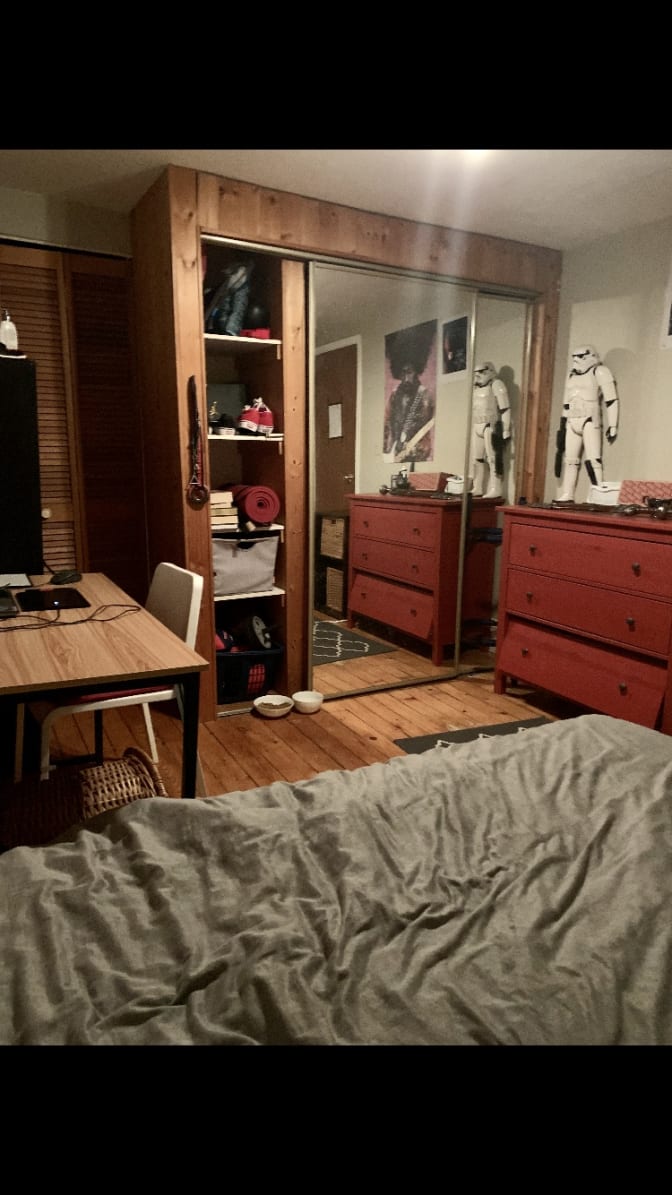 Photo of Emilie's room