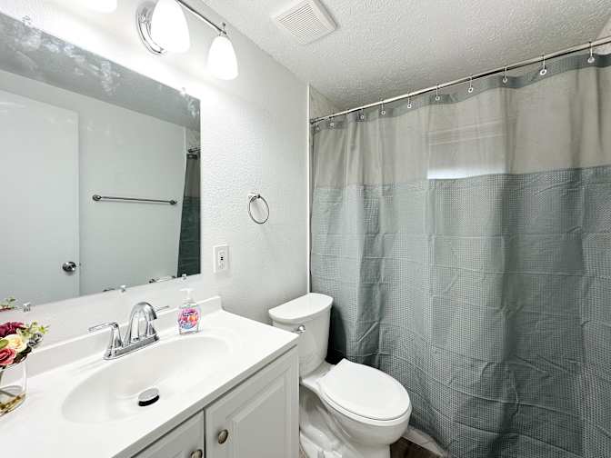Photo of PadSplit's room