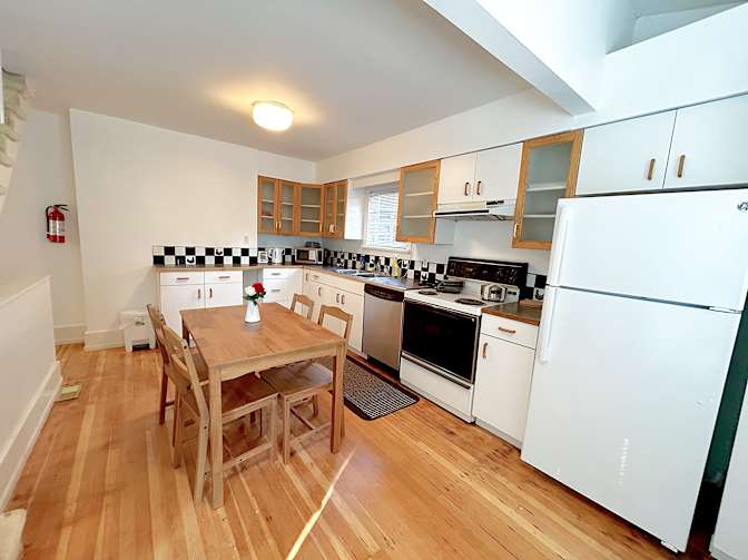 Photo of Shahram's room