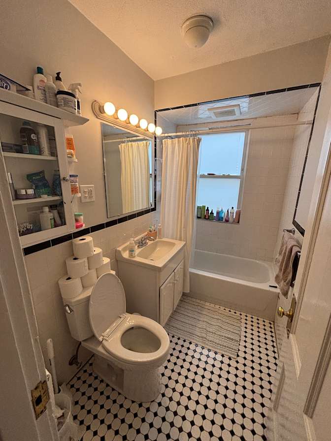 Photo of Lyla Sowder-Yuson's room