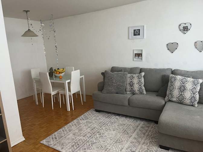 Chris-ann brown's room