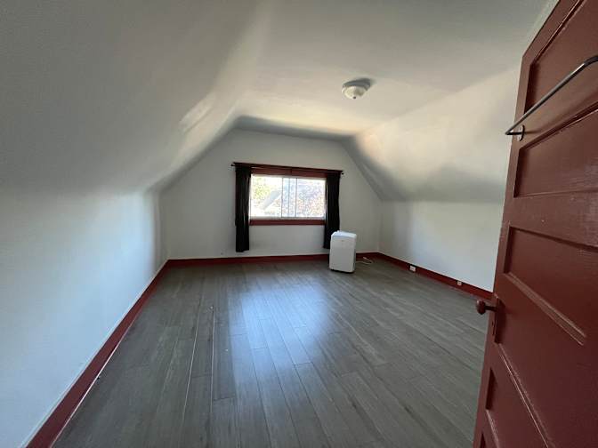 Photo of Aylar's room