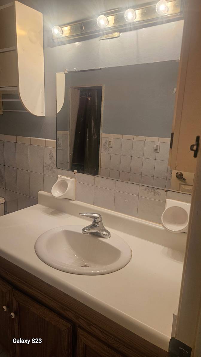 Photo of Ebenezer's room