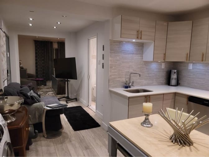 Lucas J Lynette-Krech's room