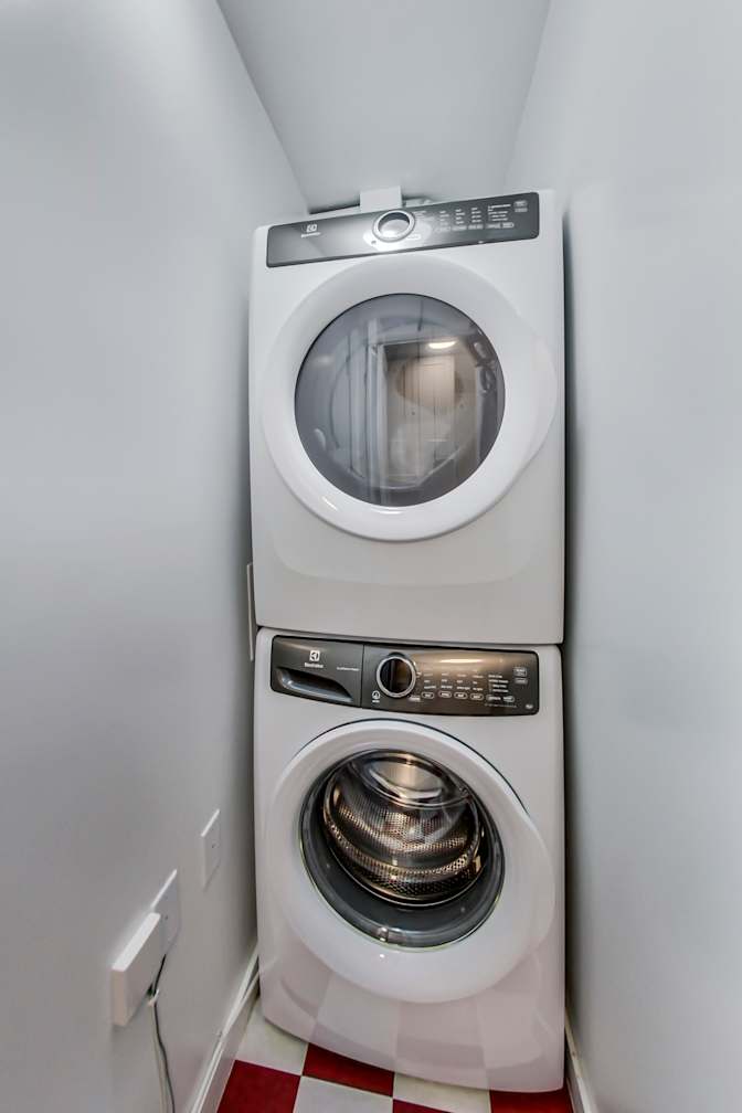 Mariana Schuetze's room