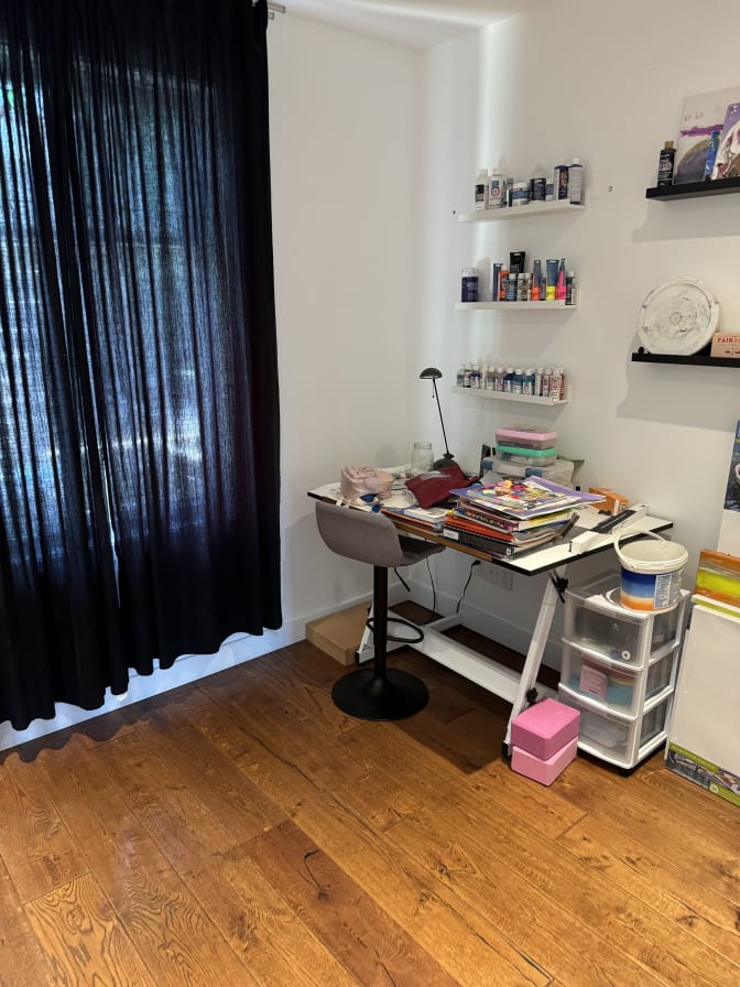 Ahier, Martine's room