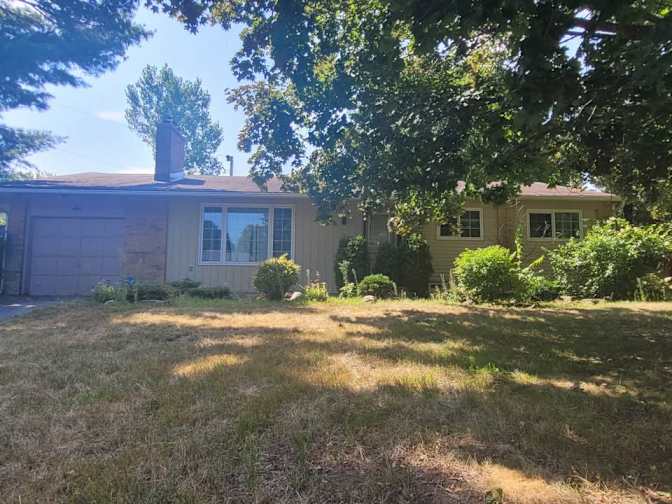 Ben Bertrand Sangano U's room