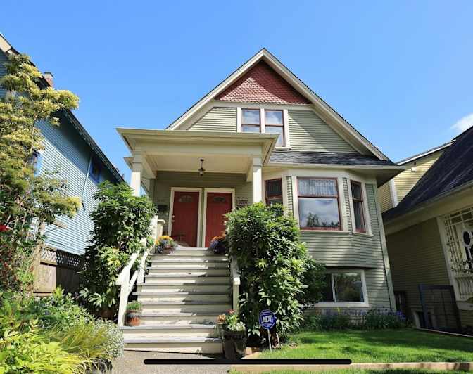 Henry Touwslager's room