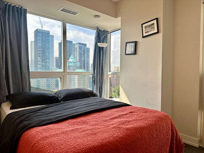 Harrington Toronto's room