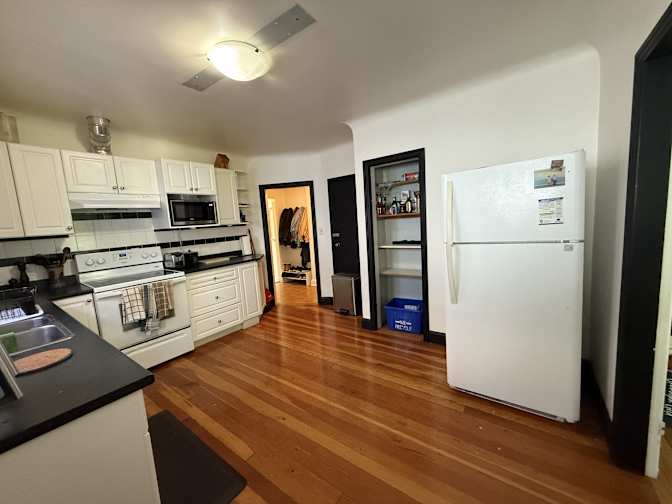 Photo of Taylor's room