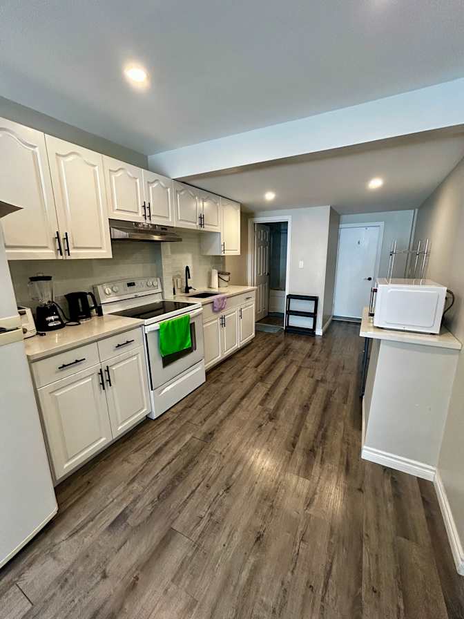 Tariq Rasheed's room